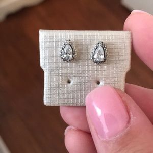 Pandora studs